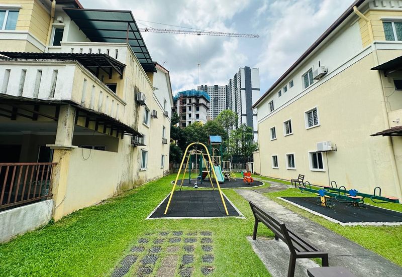 Freehold End Lot 3 Storey Villa Terrace House Bukit Jalil Kuala Lumpur