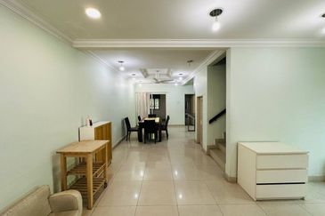 Freehold End Lot 3 Storey Villa Terrace House Bukit Jalil Kuala Lumpur