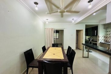 Freehold End Lot 3 Storey Villa Terrace House Bukit Jalil Kuala Lumpur