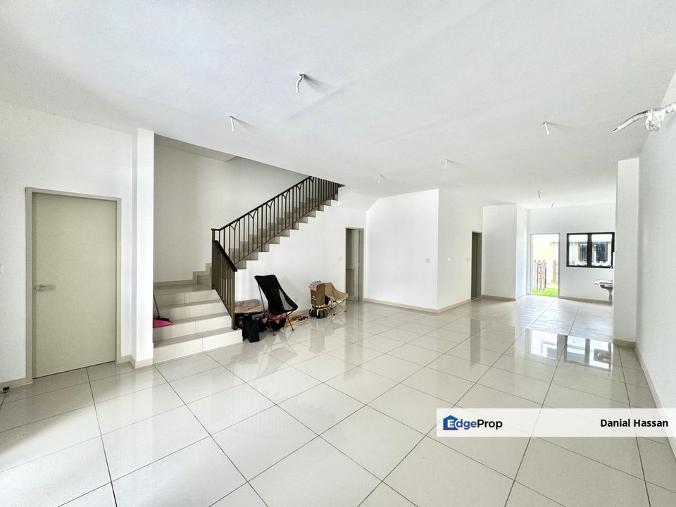 Beautiful Spacious 2 Storey Terrace House with Clubhouse Facilities Adenia Taman Setia Warisan Tropika Sepang, Selangor, Sepang