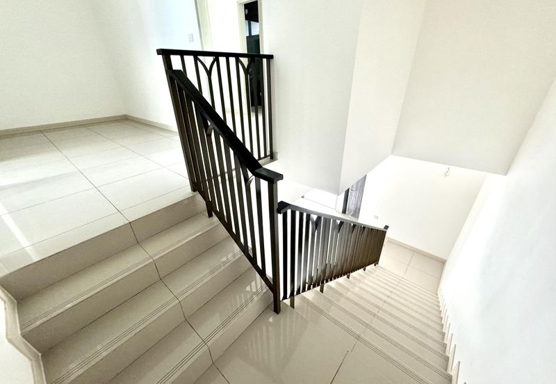 Setia Warisan Tropika