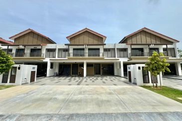 Setia Warisan Tropika