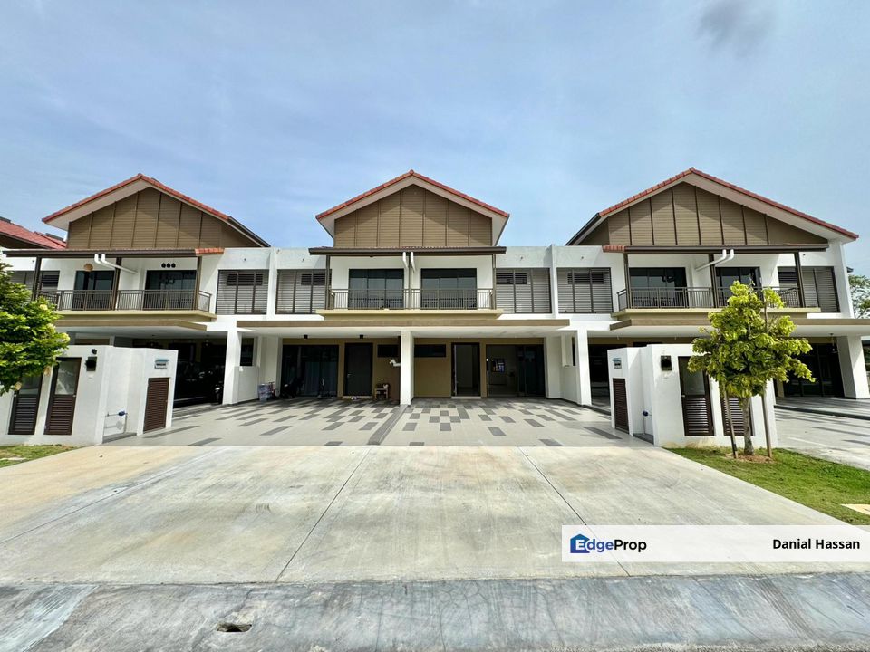 Beautiful Spacious 2 Storey Terrace House with Clubhouse Facilities Adenia Taman Setia Warisan Tropika Sepang, Selangor, Sepang
