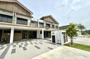 Setia Warisan Tropika