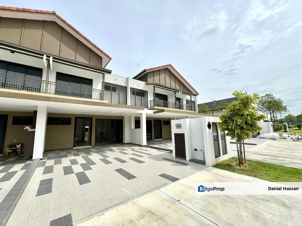 Beautiful Spacious 2 Storey Terrace House with Clubhouse Facilities Adenia Taman Setia Warisan Tropika Sepang, Selangor, Sepang