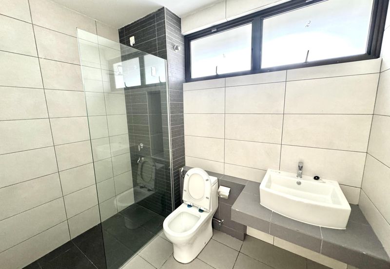 Setia Warisan Tropika