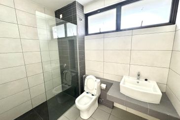 Setia Warisan Tropika