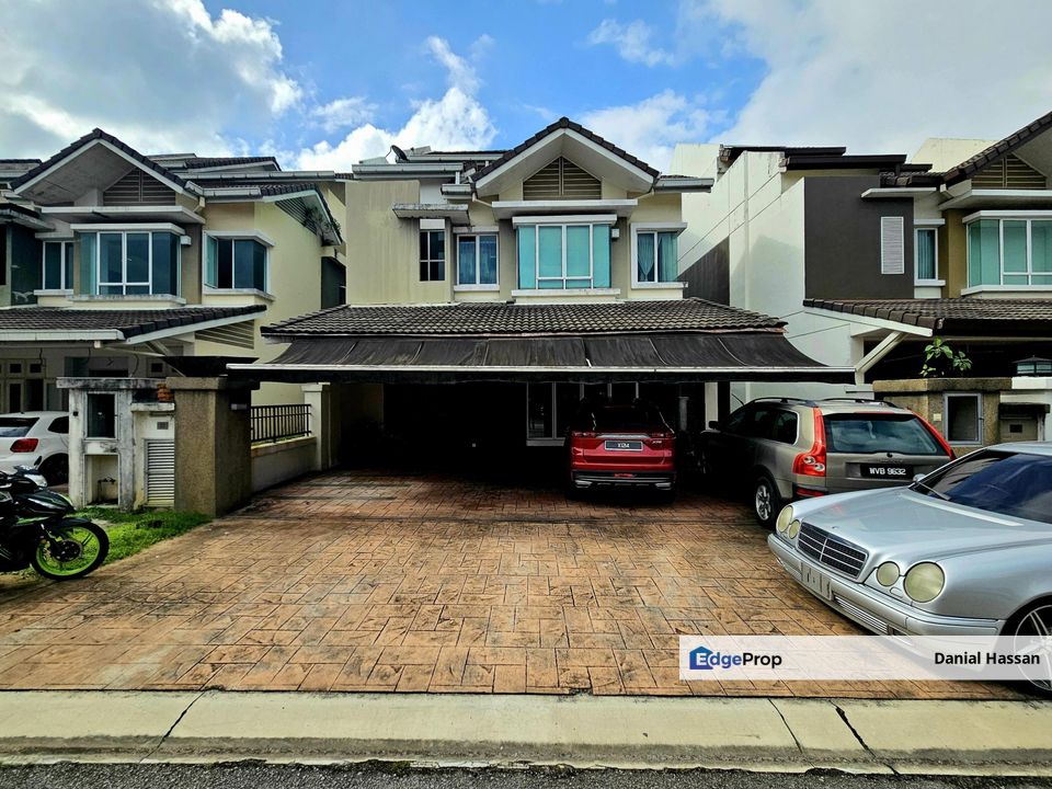 Beautifully Renovated 2.5 Storey Bungalow House Exclusive Clubhouse Kemuning Residence Kota Kemuning Shah Alam, Selangor, Shah Alam