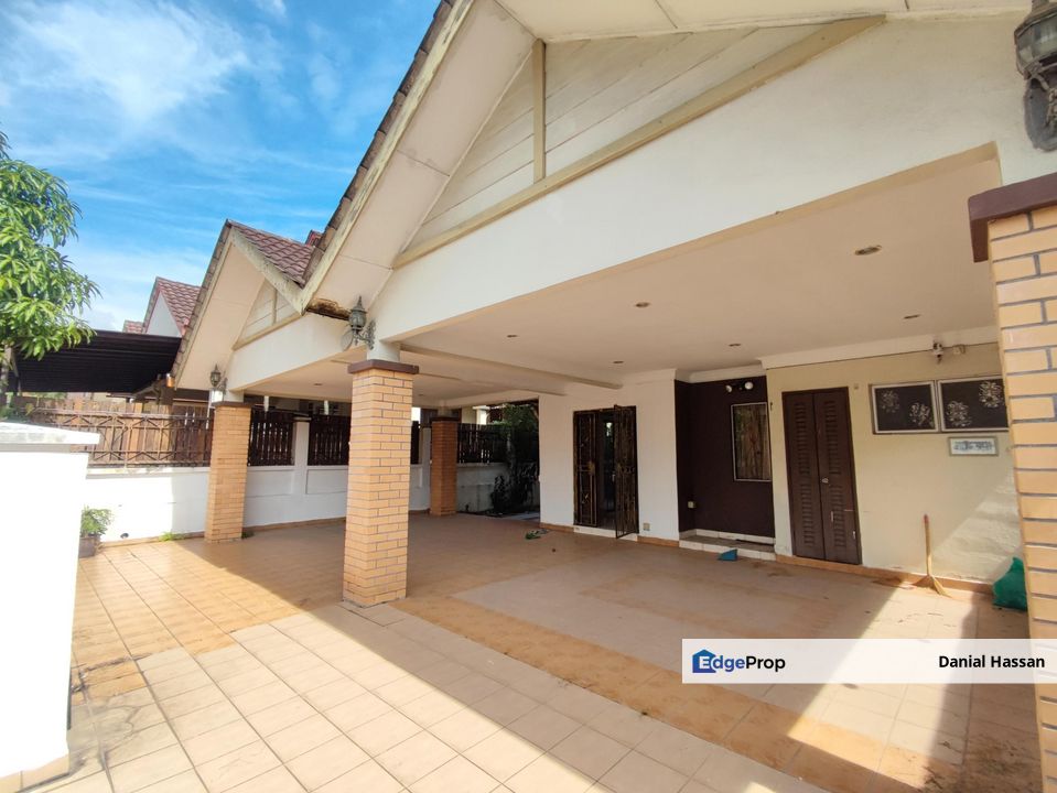 Below Market Value 2 Storey Semi-D House Bandar Bukit Puchong 2, Selangor, Puchong