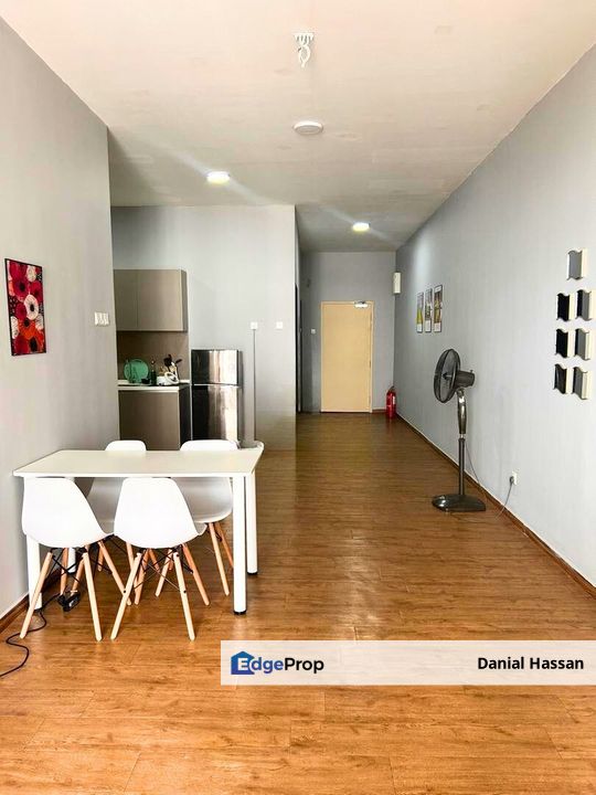 Partially Furnished High Floor Spacious Unit Lakefront Homes Cyberjaya, Selangor, Cyberjaya