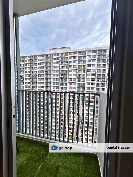 Partially Furnished High Floor Spacious Unit Lakefront Homes Cyberjaya, Selangor, Cyberjaya