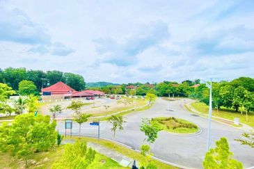 Duta Villa, Presint 14