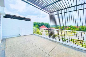 Duta Villa, Presint 14