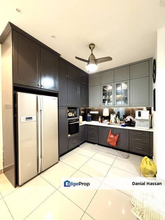 Pickleball Court in Housing Area 3 Storey Semi-D House Taman Sunville Bandar Sungai Long Kajang, Selangor, Kajang