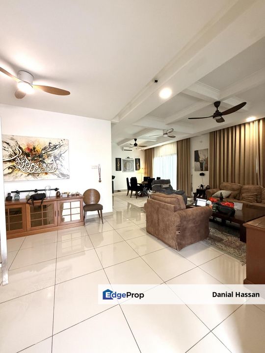 Pickleball Court in Housing Area 3 Storey Semi-D House Taman Sunville Bandar Sungai Long Kajang, Selangor, Kajang