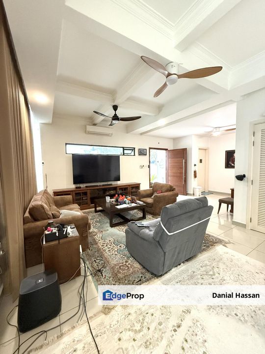 Pickleball Court in Housing Area 3 Storey Semi-D House Taman Sunville Bandar Sungai Long Kajang, Selangor, Kajang