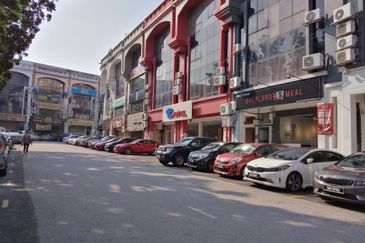 Bandar Puchong Jaya, 3.5 Storey Shop