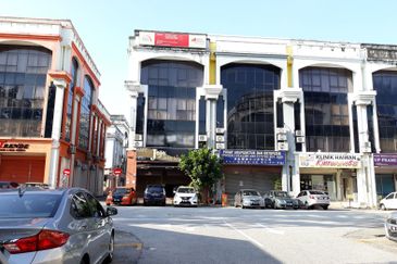 Bandar Puchong Jaya, 3.5 Storey Shop