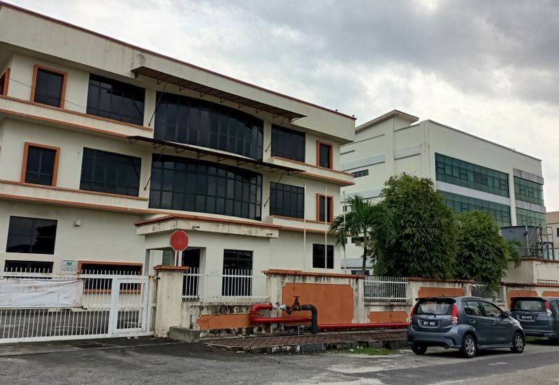 3 storey office cum 1 storey factory/warehouse