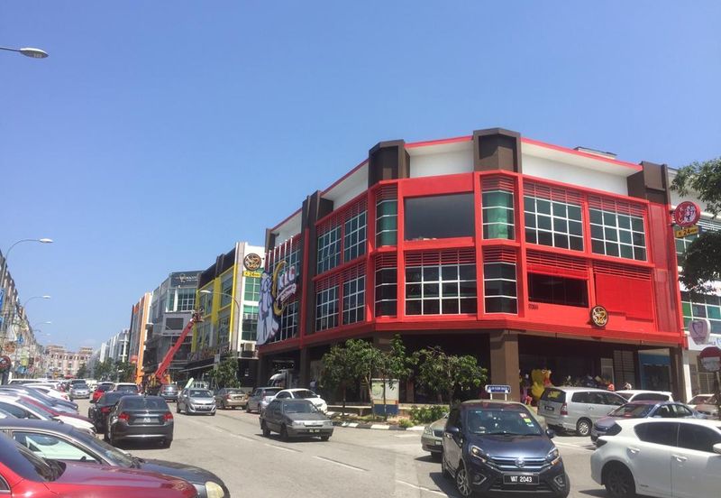 3 Storey Shop with Lift, Fully tenanted, Bandar Sri Petaling, Kuala Lumpur