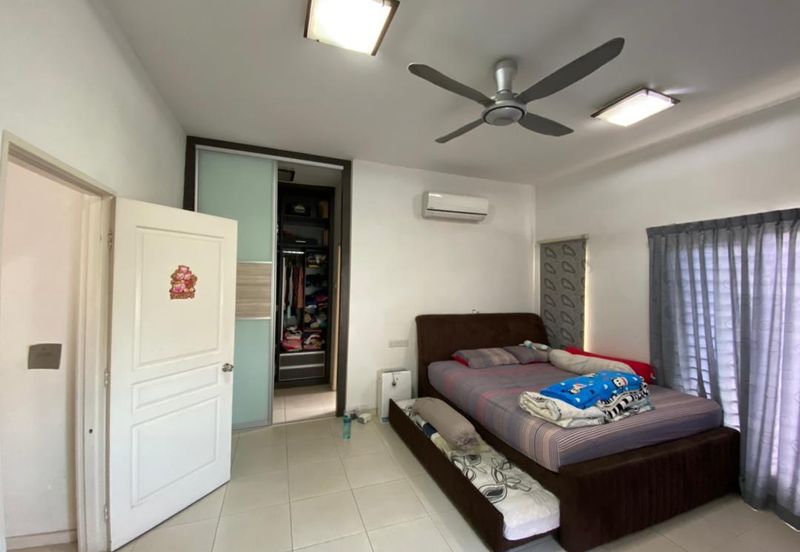 D'Alpinia Townhouse, Bandar 16 Sierra Puchong