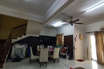 2 Storey Terrace House, Bandar Puteri 12 Puchong, Intermediate terrace house Behind Extended