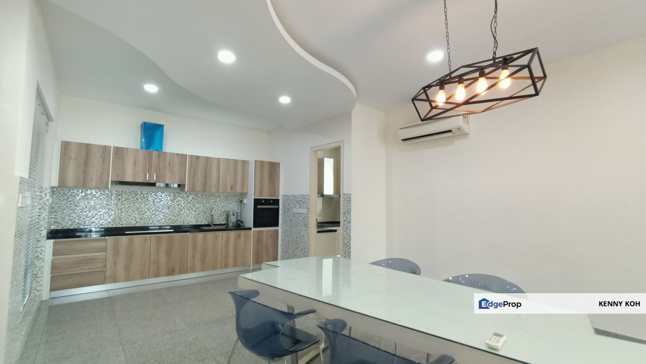 Isola, Subang Jaya Freehold, luxury Penthouse Serviced Residence, Selangor, Subang Jaya