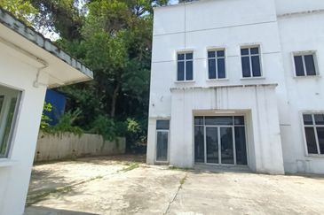 2 Storey Detached Corner lot Factory, Taman Perindustrian Kinrara