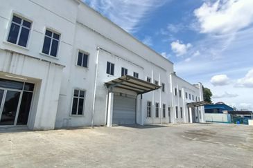 2 Storey Detached Corner lot Factory, Taman Perindustrian Kinrara