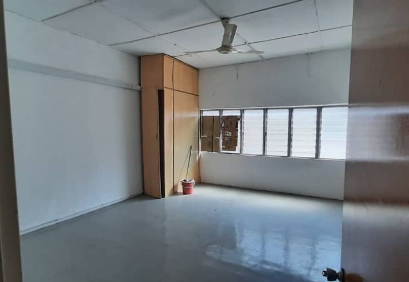 Jalan Kenari, Bandar Puchong Jaya