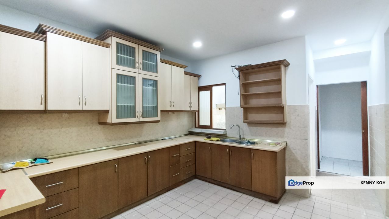 Kasawari Height, Bandar Puchong Jaya @ 2.5 Storey Terrace House, Selangor, Puchong