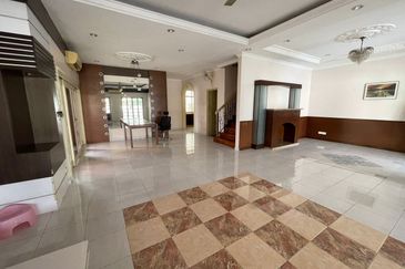 Bandar Puteri Puchong, Puteri 8