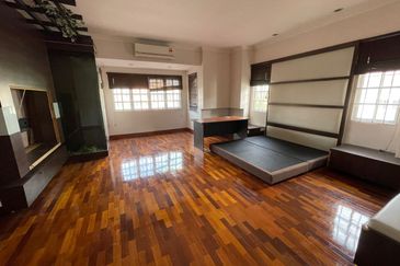 Bandar Puteri Puchong, Puteri 8