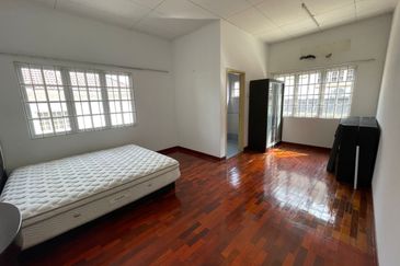 Bandar Puteri Puchong, Puteri 8