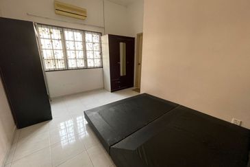 Bandar Puteri Puchong, Puteri 8