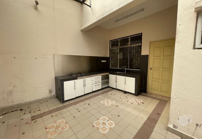 Bandar Puteri Puchong, Puteri 8