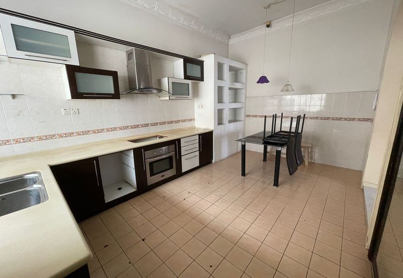 Bandar Puteri Puchong, Puteri 8