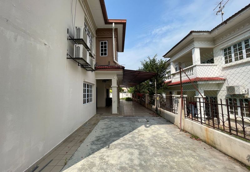 Bandar Puteri Puchong, Puteri 8