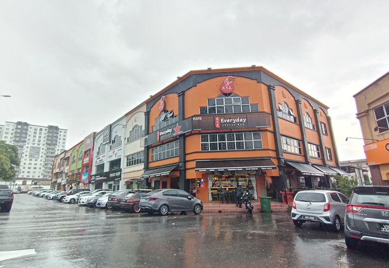 Pusat Perdagangan Seri Kembangan