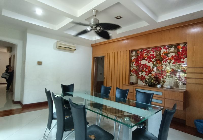 Bandar Puteri 8 - 2 Storey Semi-Detached House Corner large land