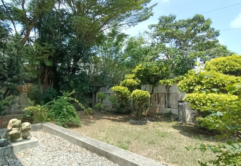 Bandar Puteri 8 - 2 Storey Semi-Detached House Corner large land