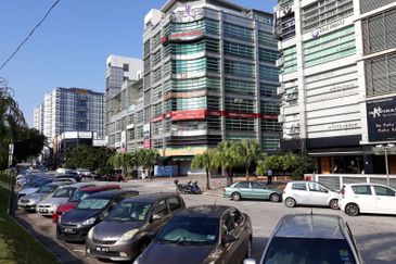 Jalan Kenari, Bandar Puchong Jaya