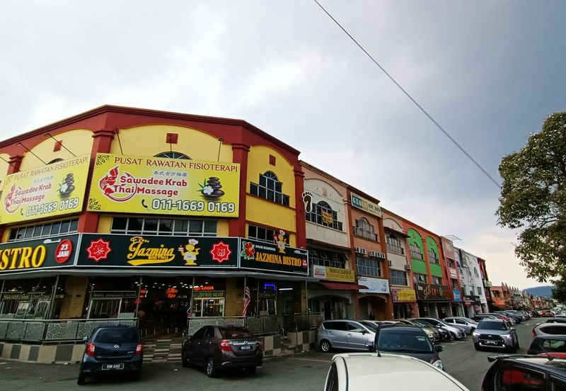 Pusat Perdagangan Seri Kembangan