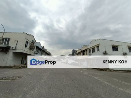 1.5 Storey Link Factory, Taman Perindustrian Kinrara, Selangor, Puchong