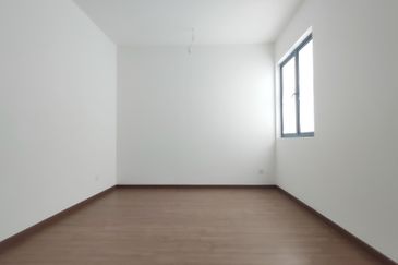 Lucent Residence @ twentyfive.7