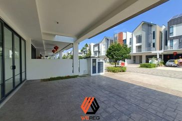 Lucent Residence @ twentyfive.7