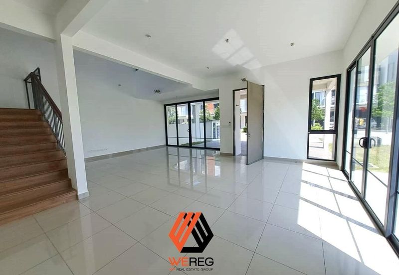 Lucent Residence @ twentyfive.7