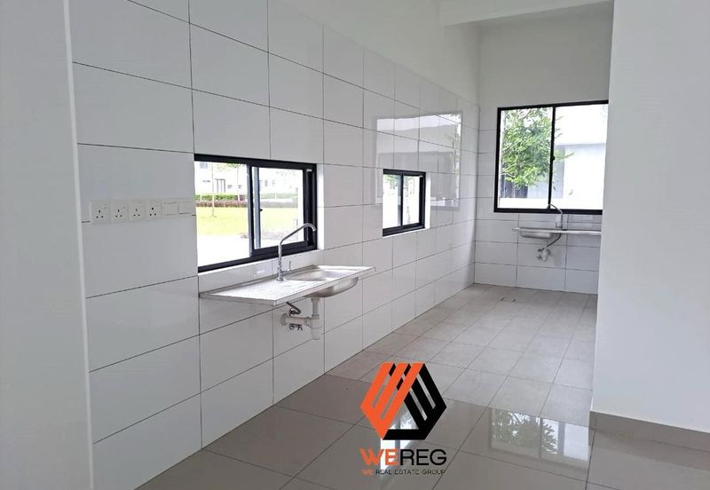 Lucent Residence @ twentyfive.7