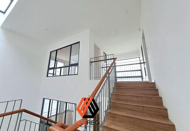 Lucent Residence @ twentyfive.7