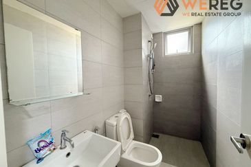 Gravit8 @ Klang South